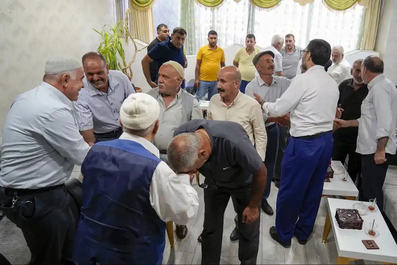 Serokatîya Bajarê Dîyarbekirê yê HUDA PARê du malbatên neyar li hev anî