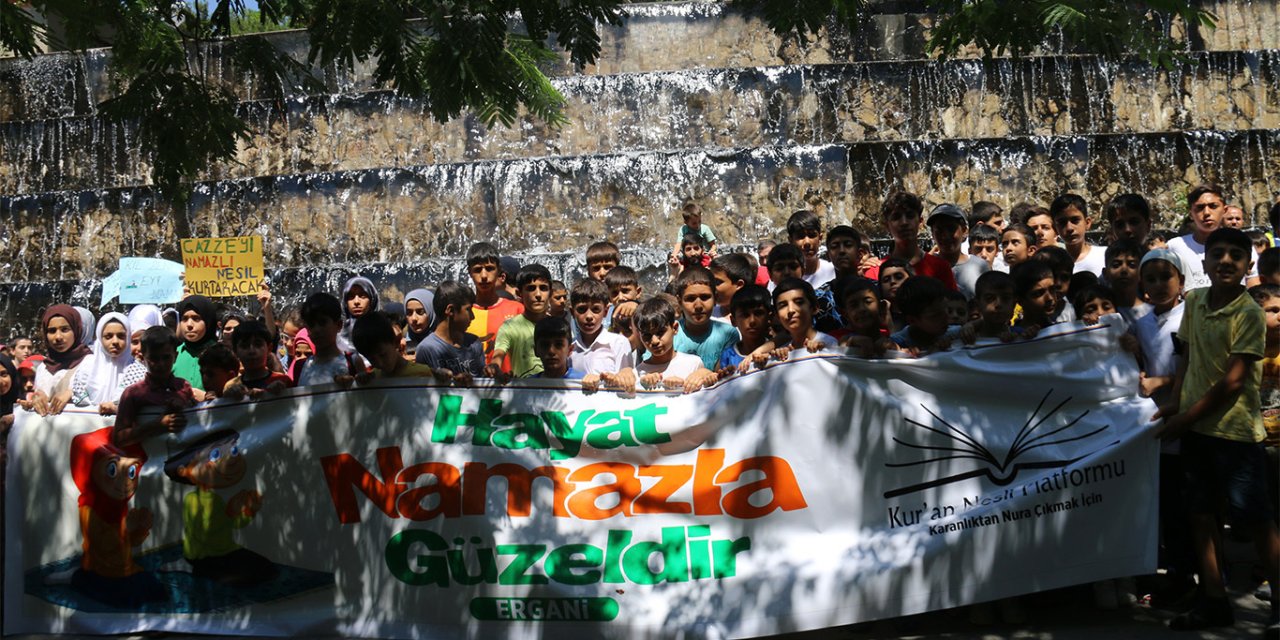 Ergani’de "Hayat Namazla Güzeldir" etkinliği düzenlendi