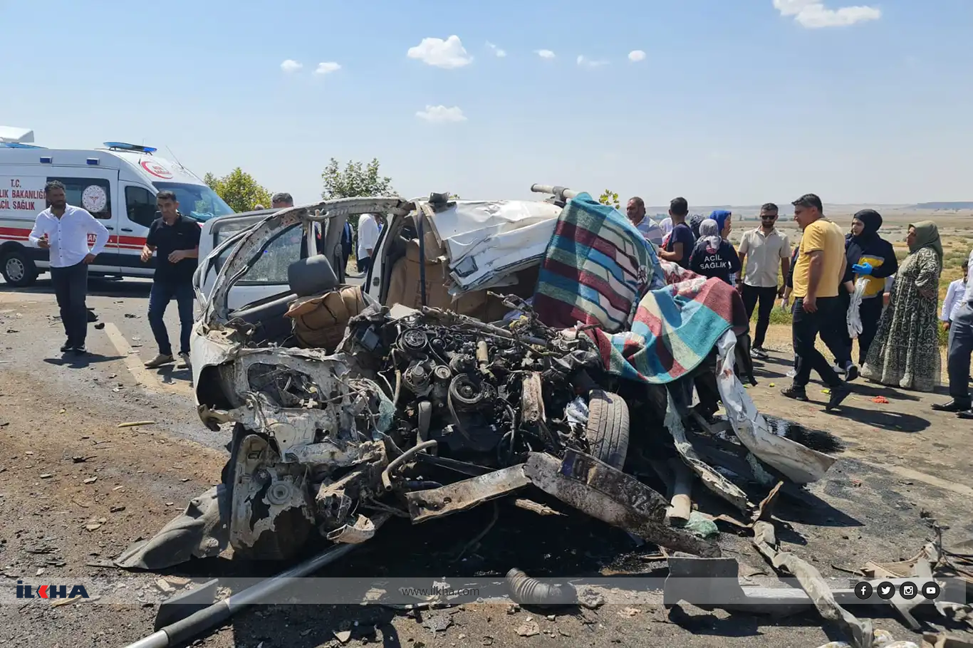 Batman-Kozluk karayolu Bıçakçı köyü yakınlarında tır ile pikap çarpıştı: 4 ölü