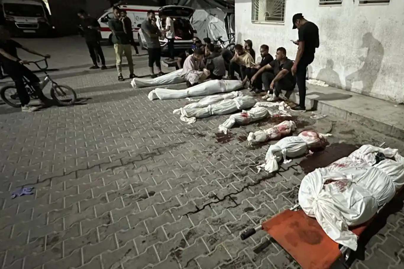 Gazze'deki soykırımda şehit sayısı 40 bin 988'e yükseldi