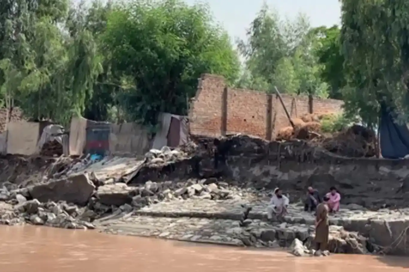 Li Efxenistanê lehî pêk hat: 10 mirî