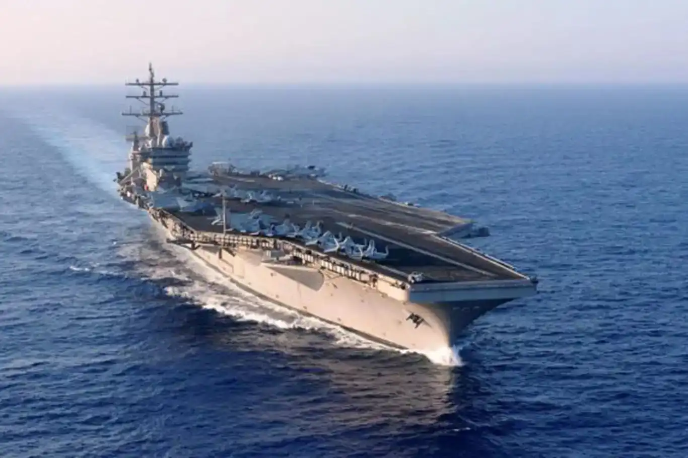 Emrîqa qebûl kir ku Yemenê keştiya balafiran a Eisenhower bombebaran kirîye