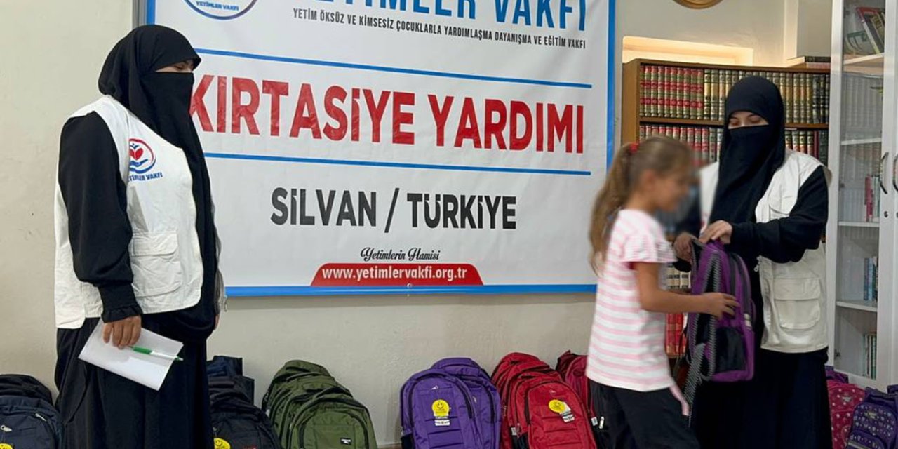 Yetimler Vakfı'ndan yetim çocuklara kırtasiye desteği