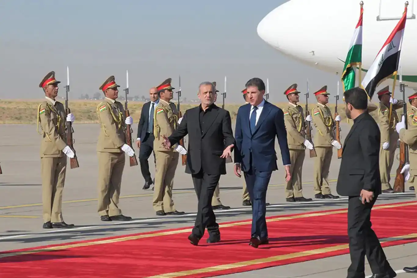 Serokê Herêma Kurdistanê Nêçîrvan Barzanî pêşwazîya Serokomarê Îranê Mesûd Pezeşkîyan kir