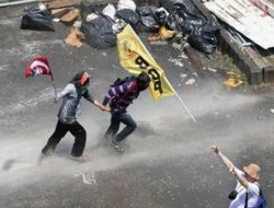 Taksim'den 'olağandışı' bir eylem karesi