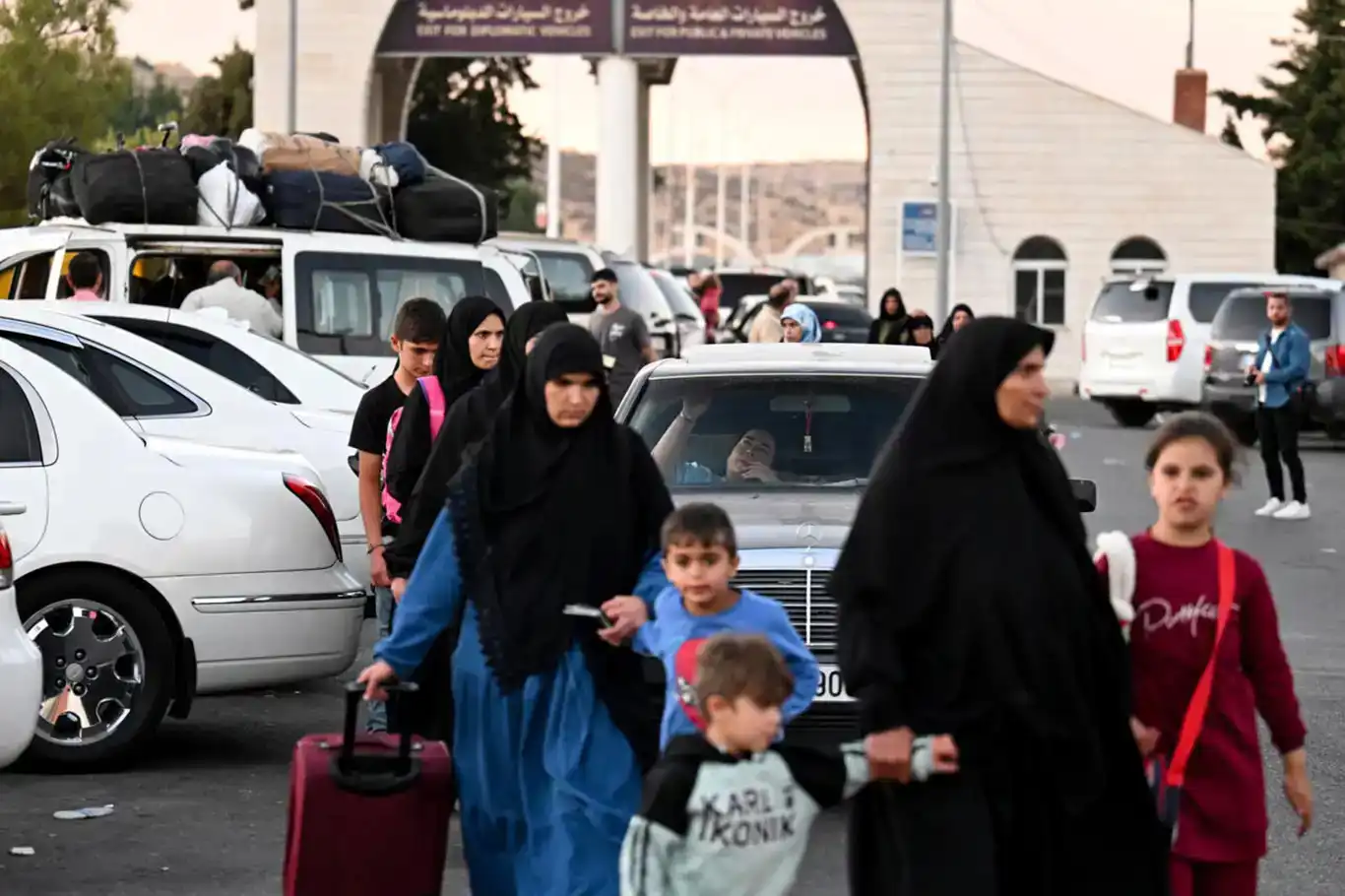 NY: Ji Libnanê nêzê 235 hezar mirov derbasî Sûrîyeyê bûn