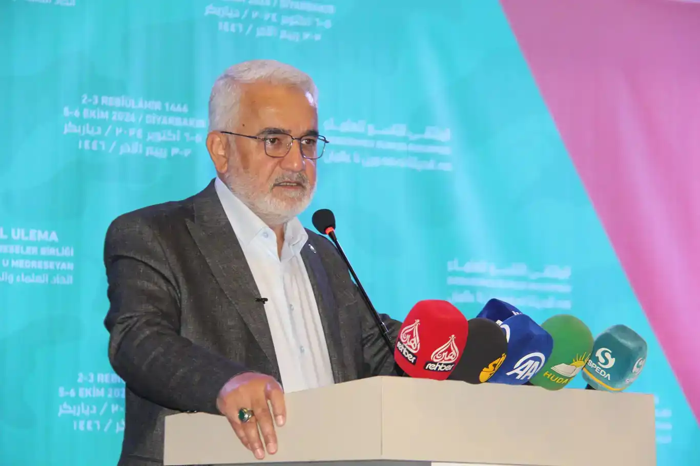 Yapicioglu: Divê em li hember tehdîdên ku rejîma îşxalker pêk tîne hemû îxtîlafên xwe bidin alî