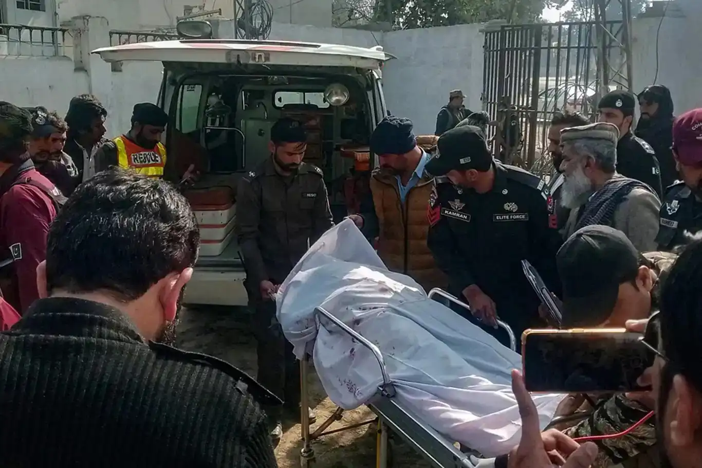 Li Pakistanê li qereqolê êrîş hat kirin: 10 mirî