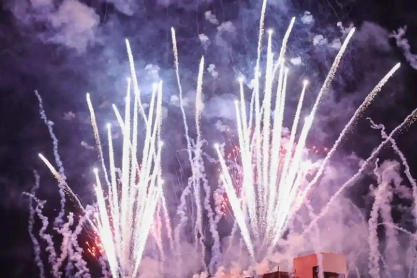 Li Hîndistanê depoya agirbazê teqîya: 150 birîndar