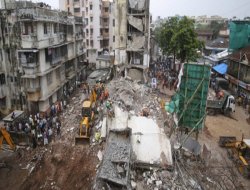 Bina Çöktü: 7 Kişi Öldü