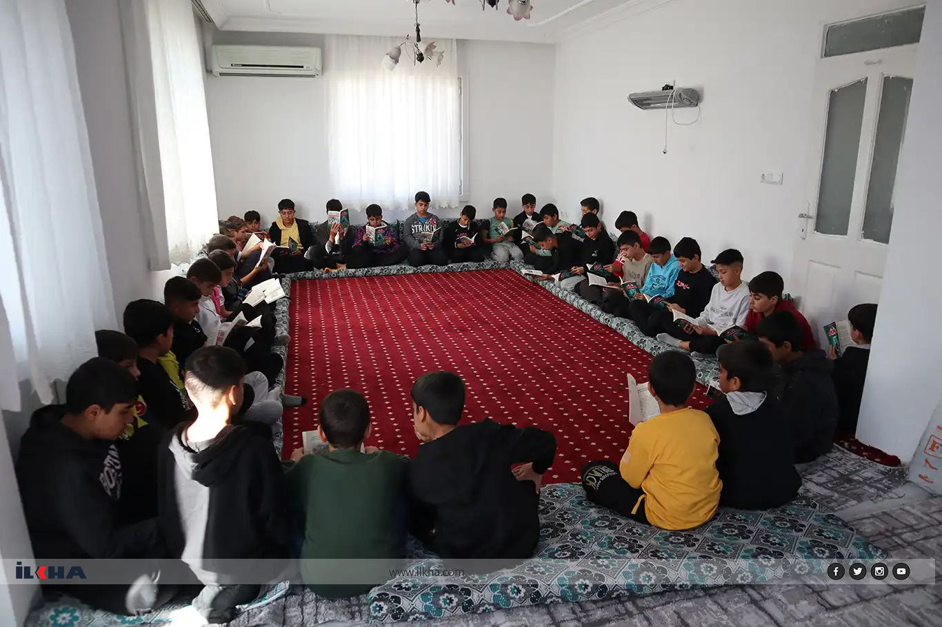 Zarok bi girseyî xwe ji bo Pêşbirka Siyerê re amade dikin