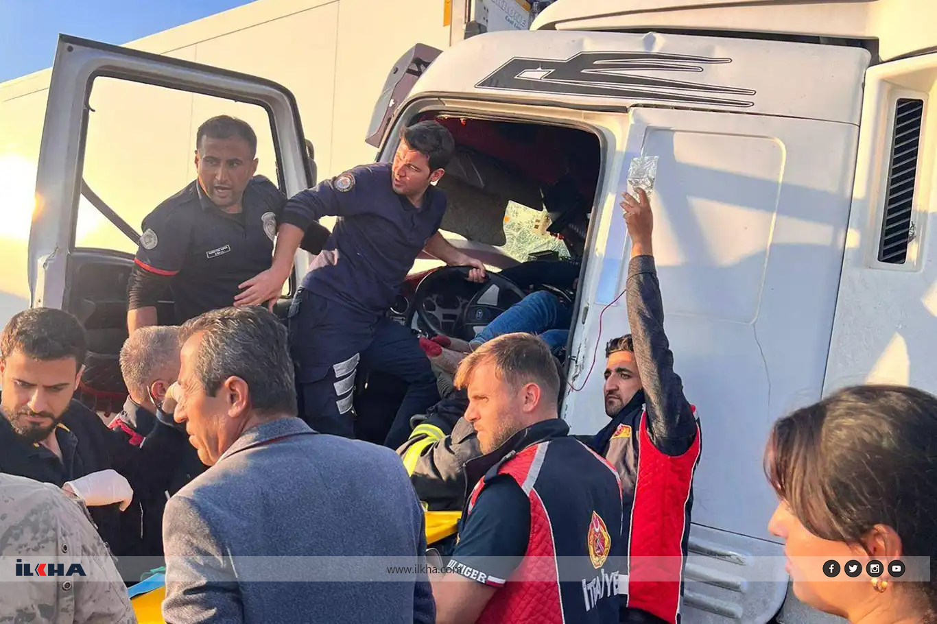 Li ser rêya Cizîr û Silopîyê qezaya zîncîrî pêk hat: 1 birîndar