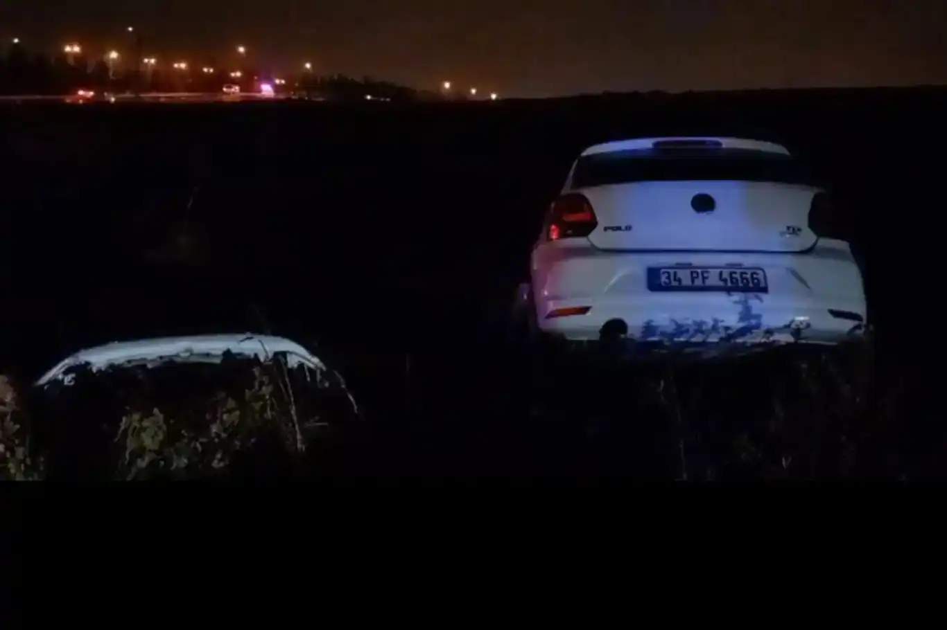 Diyarbakır'da yolcu treni hemzemin geçitte otomobil ile çarpıştı: 1 yaralı