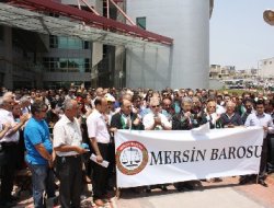 Avukatların gözaltına alınması protesto edildi