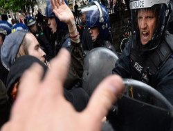 Londra`daki G8 Protestolarında 57 Gözaltı