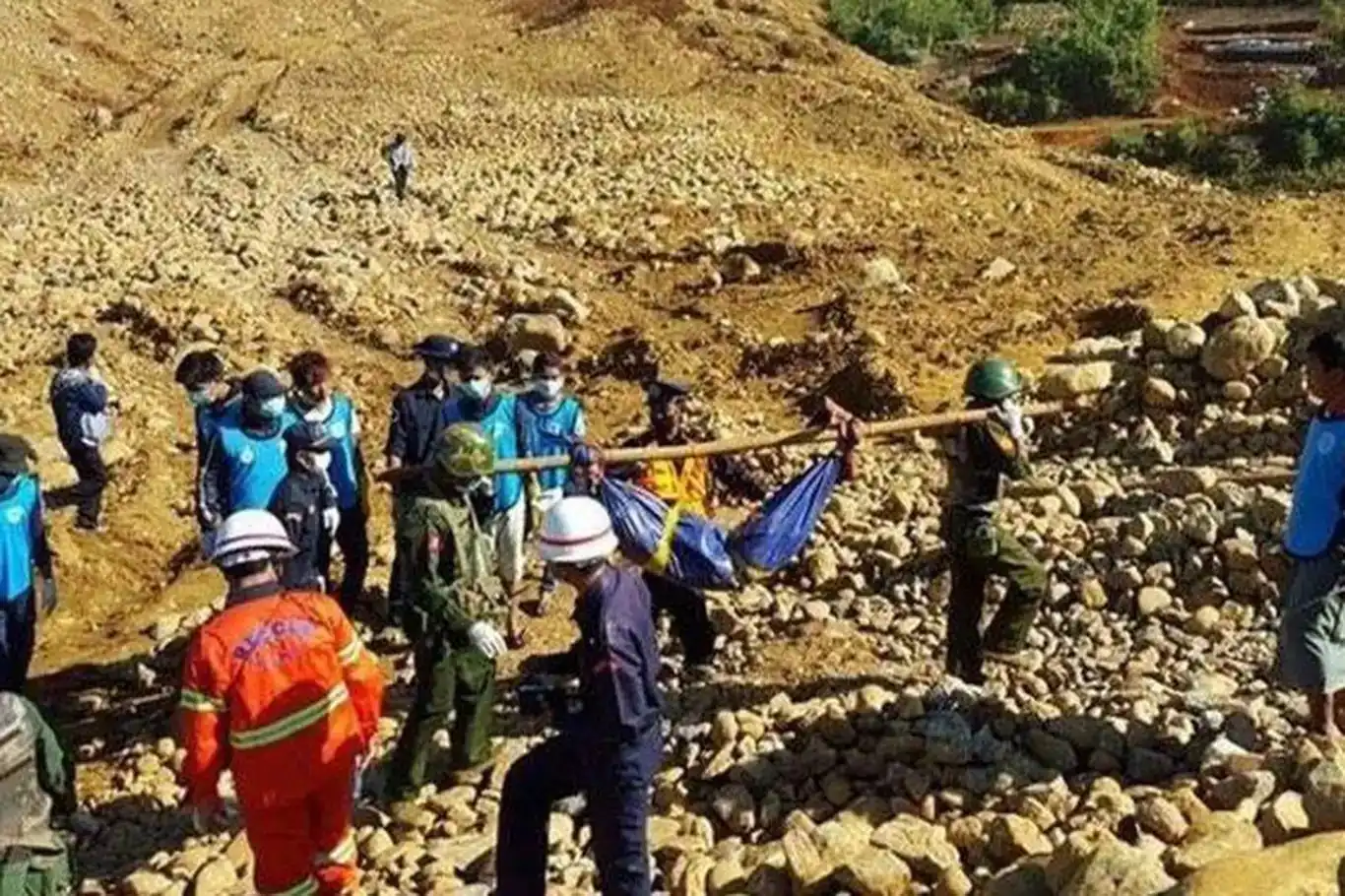 Li Myanmarê hezaz: 12 mirî, gelek winda hene