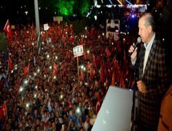 AK Parti 400 belediye adayını değiştirdi