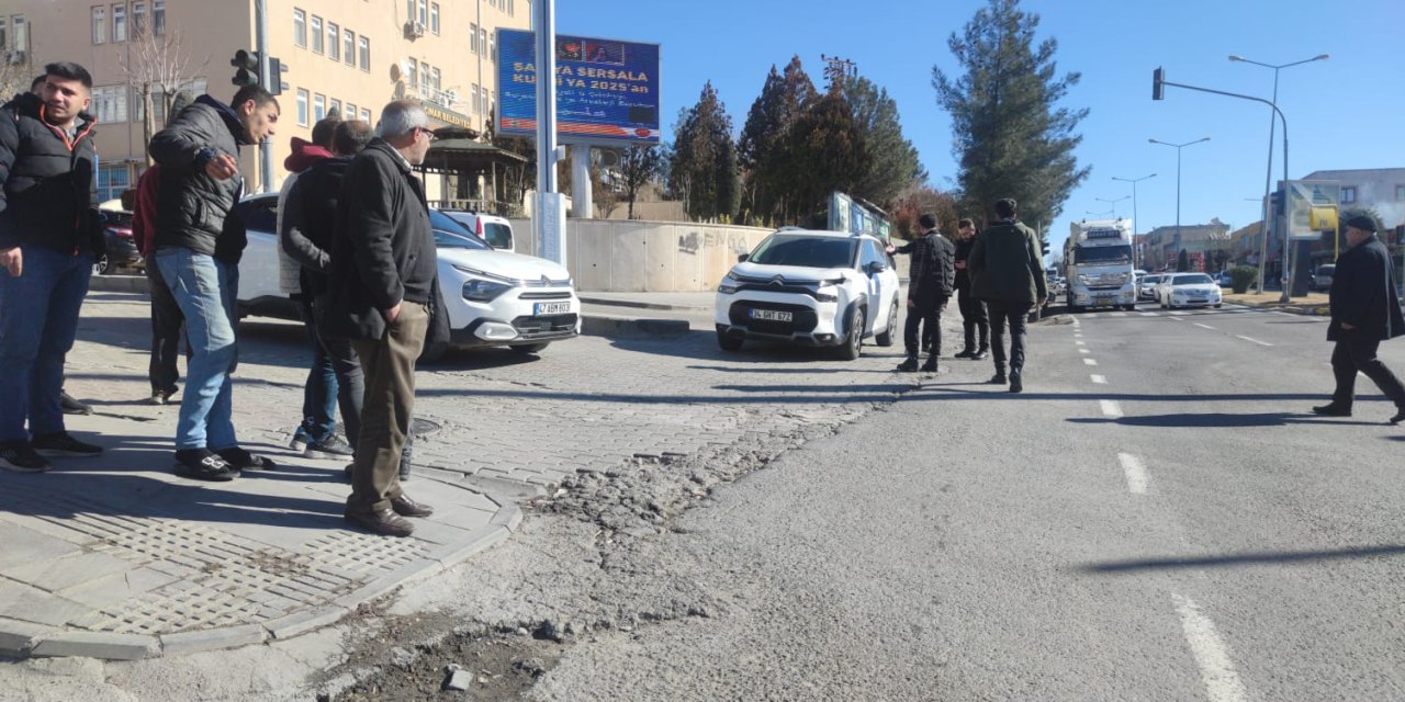 Çınar'da maddi hasarlı trafik kazası