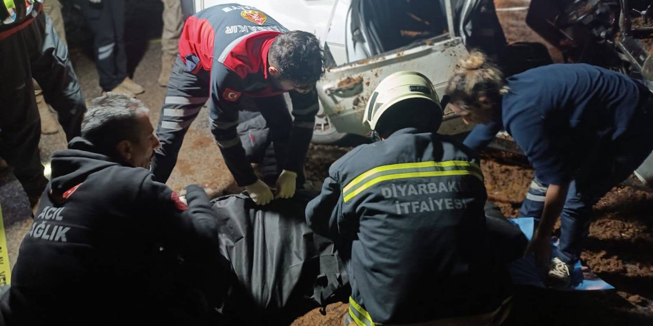 Diyarbakır Ergani kırsal Selman Mahallesi mevkiinde trafik kazası: 1 ölü, 3 yaralı