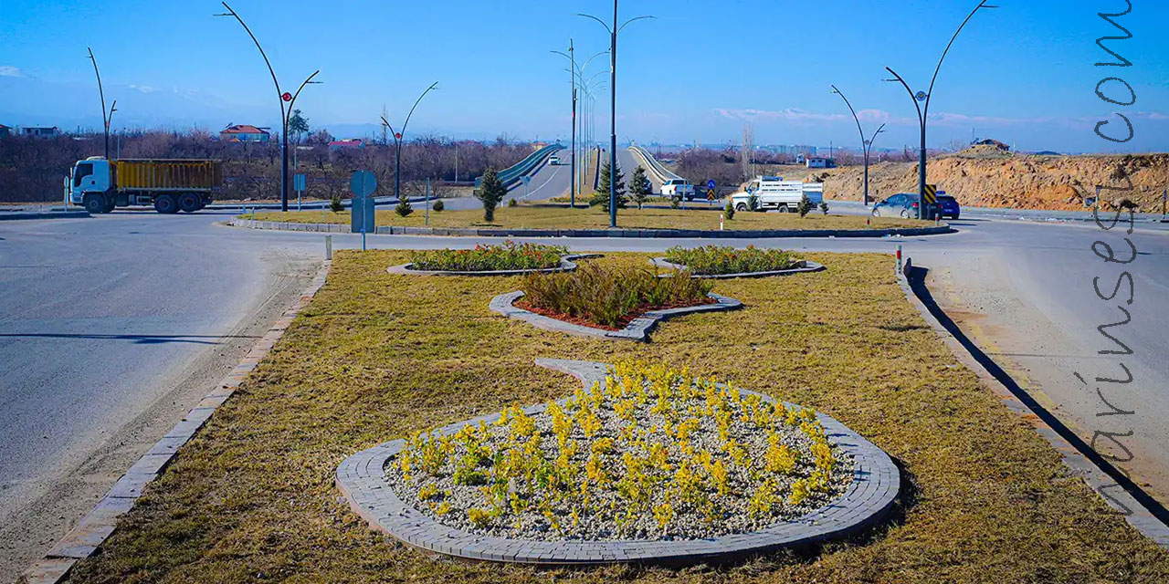 Malatya Büyükşehir Belediyesinden Kuzey Kuşak Yolu Kudüs Caddesinde peyzaj çalışmaları