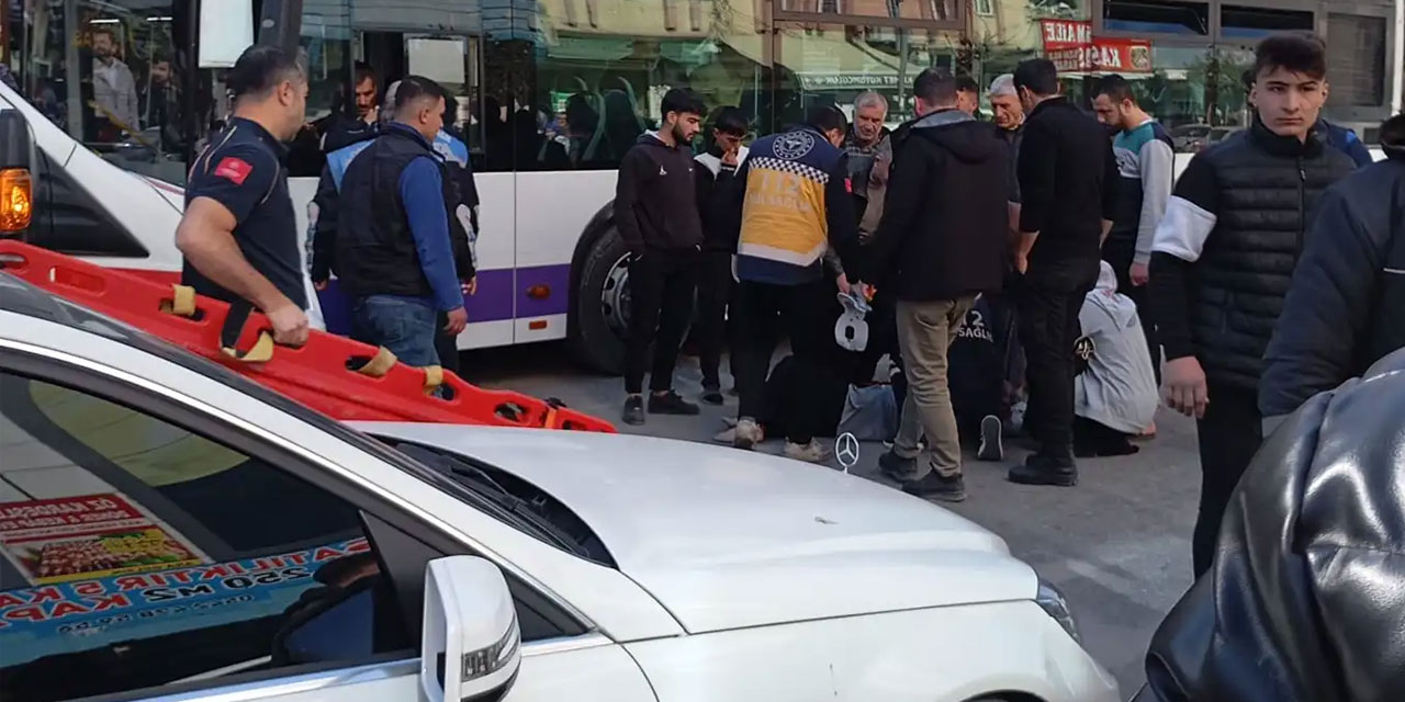 Urfa'nın Haliliye İlçesi Açıksu Caddesinde kadına otomobil çarptı