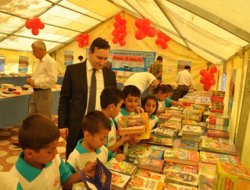 Hasankeyf'te kitap fuarı açıldı