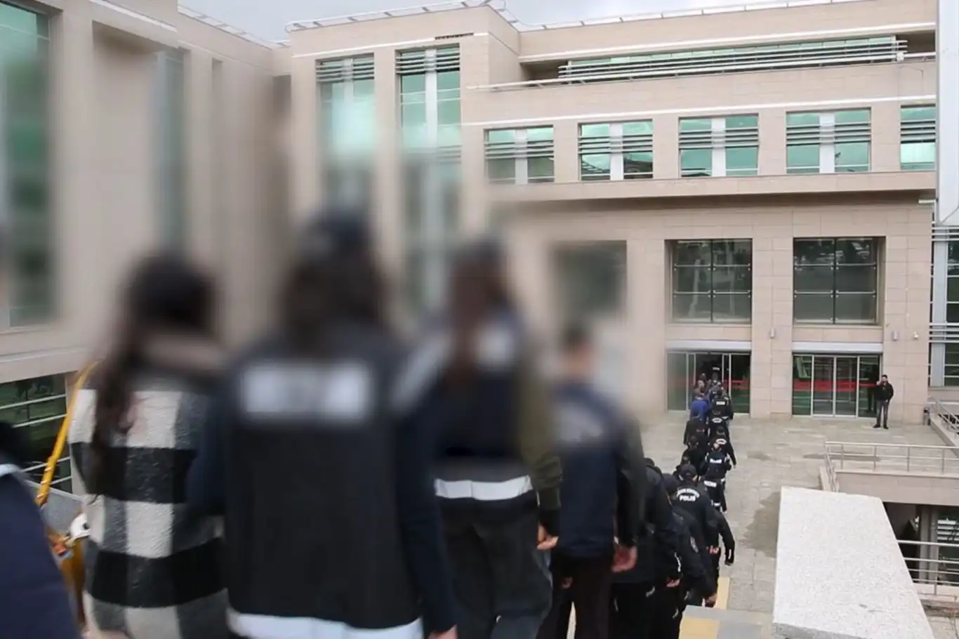 Batman'da büyüyle dolandırıcılık yapan 29 şüpheliden 15'i tutuklandı
