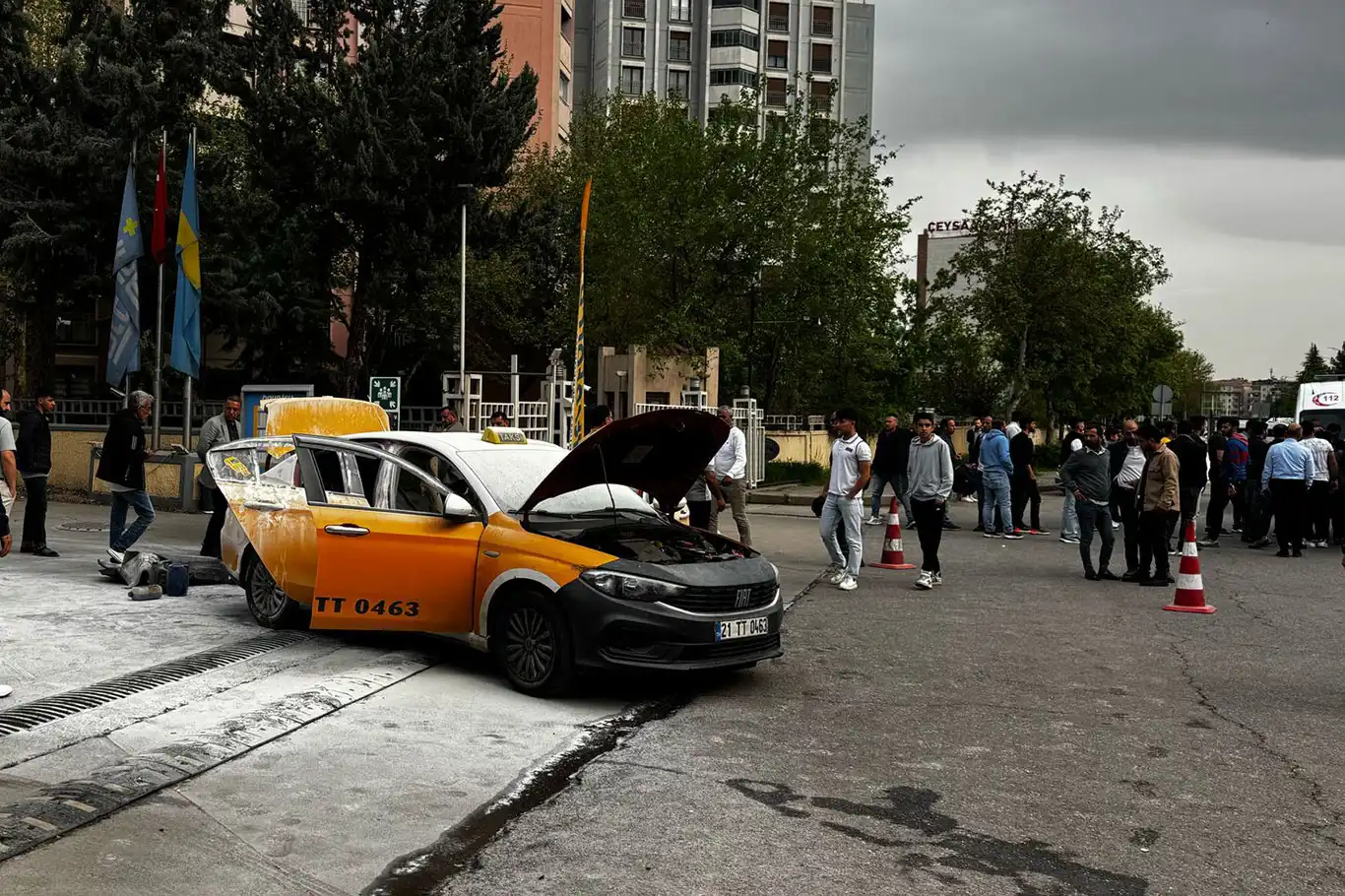 Diyarbakır'da LPG'li araç patladı: Facianın eşiğinden dönüldü