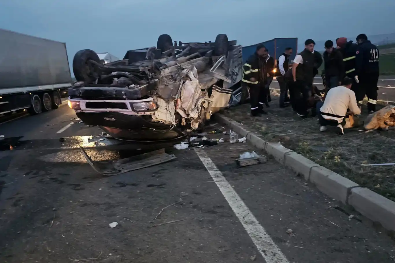 Mardin’in Nusaybin ilçesinde tankerin çarptığı kamyonet takla attı: 2 yaşındaki çocuk öldü