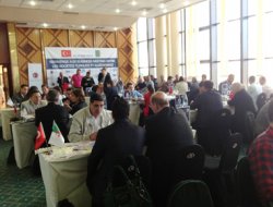 Otomotiv endüstrisi temsilcileri Cezayir'de