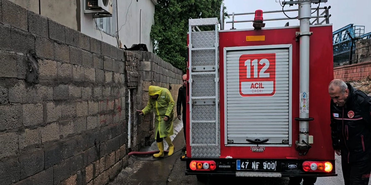 Mardin'in Nusaybin ilçesinde sağanak yağış hayatı olumsuz etkiledi