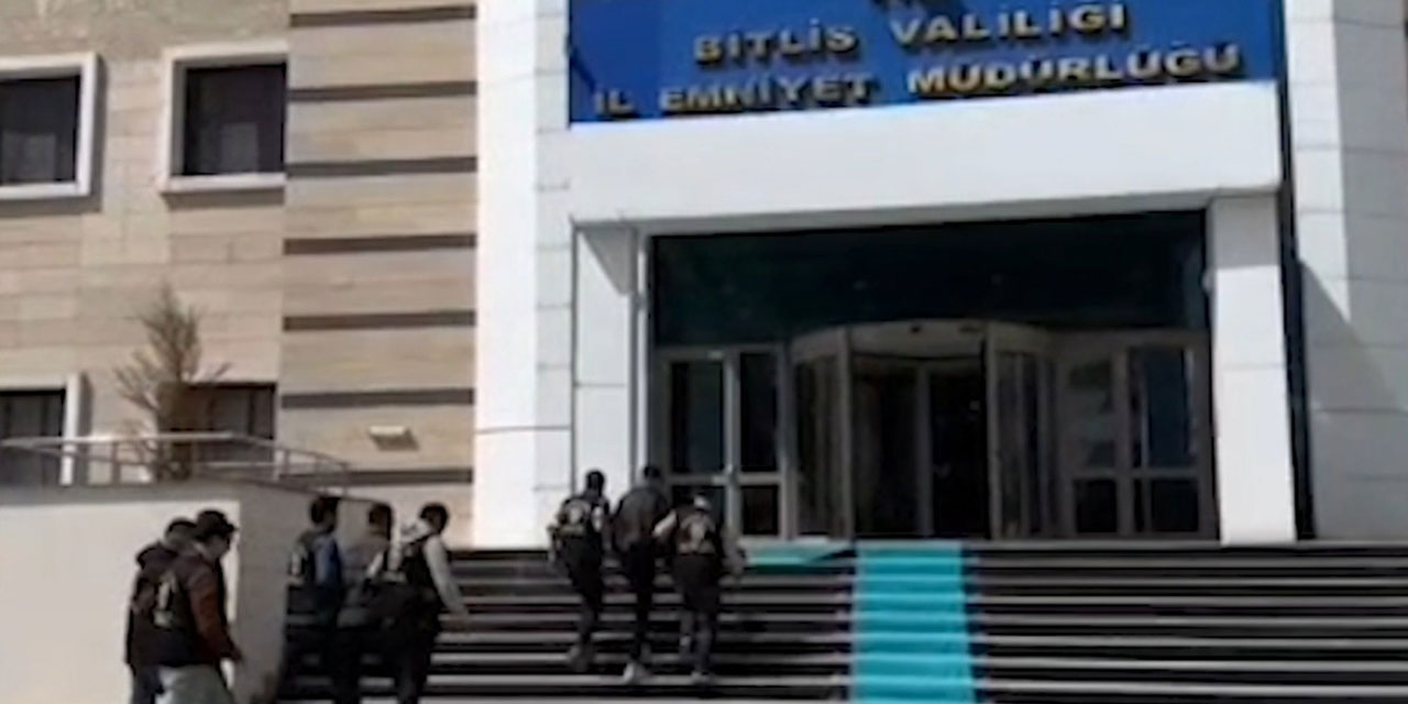 Bitlis’te sosyal medyada silahlı paylaşım yapanlar gözaltına alındı