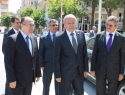 "İfade özgürlüğü sınırsız değildir"