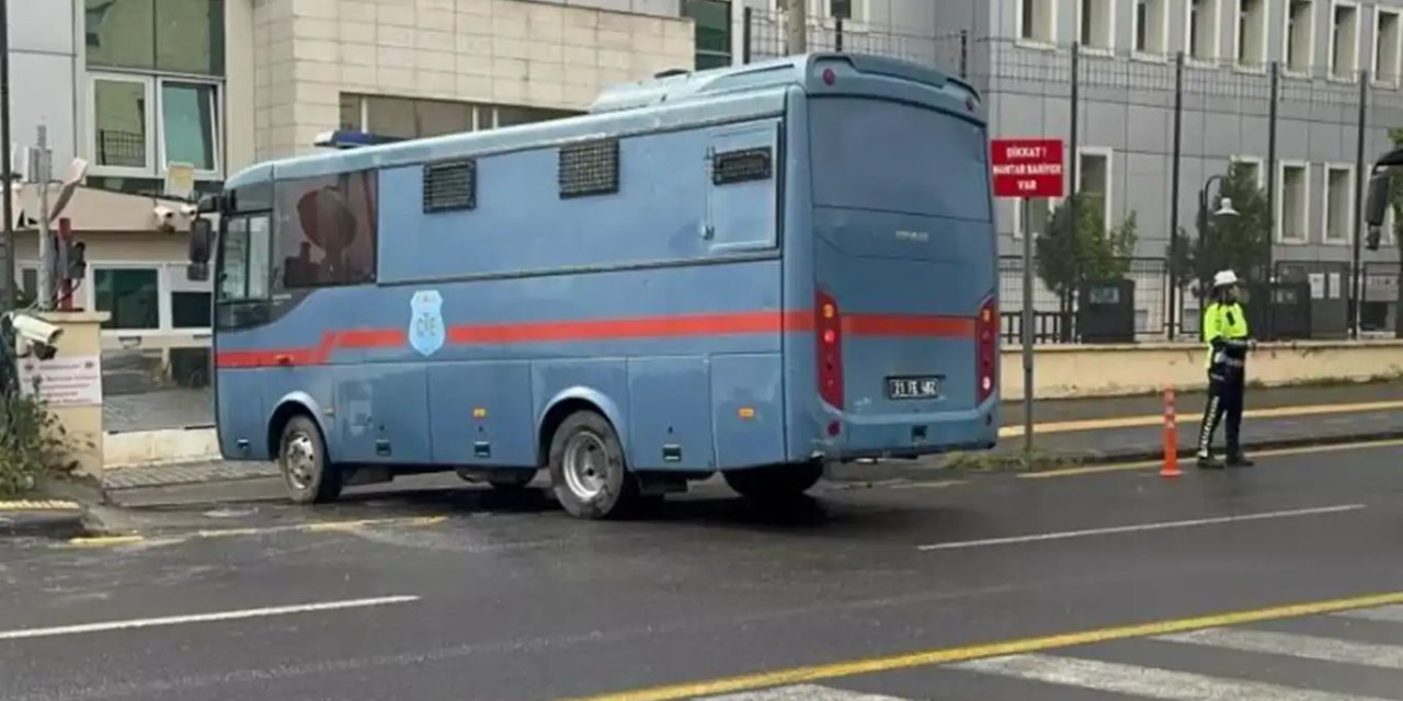 Narin Güran cinayetinde 'Suçluyu kayırma' davasında 3'üncü duruşma Diyarbakır'da başladı