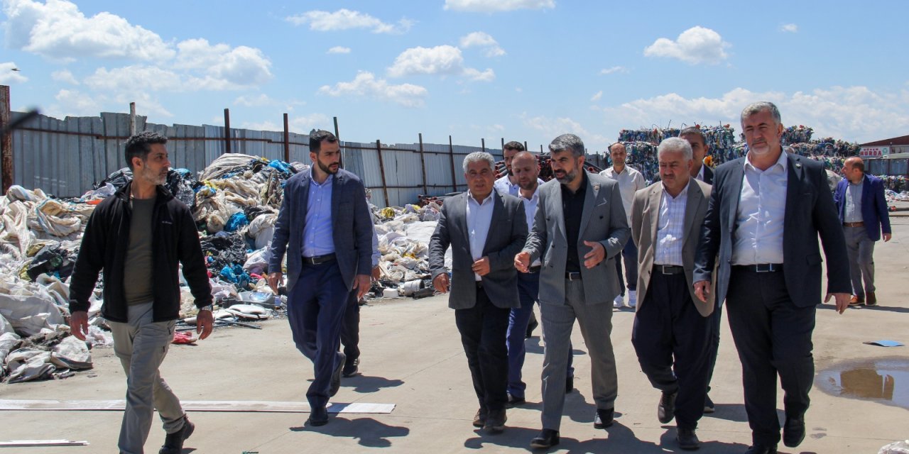 Diyarbakır’da konuşan HÜDA PAR Milletvekili Dinç: Geri dönüşüm emekçilerine destek verilmelidir