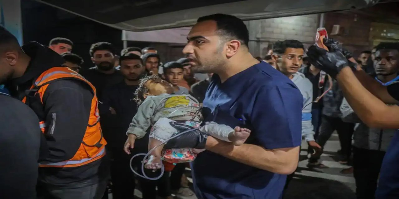 Rejima sîyonîst êrîşî dibistanê kir: Herî kêm 30 şehîd, ji 100î zêdetir birîndar
