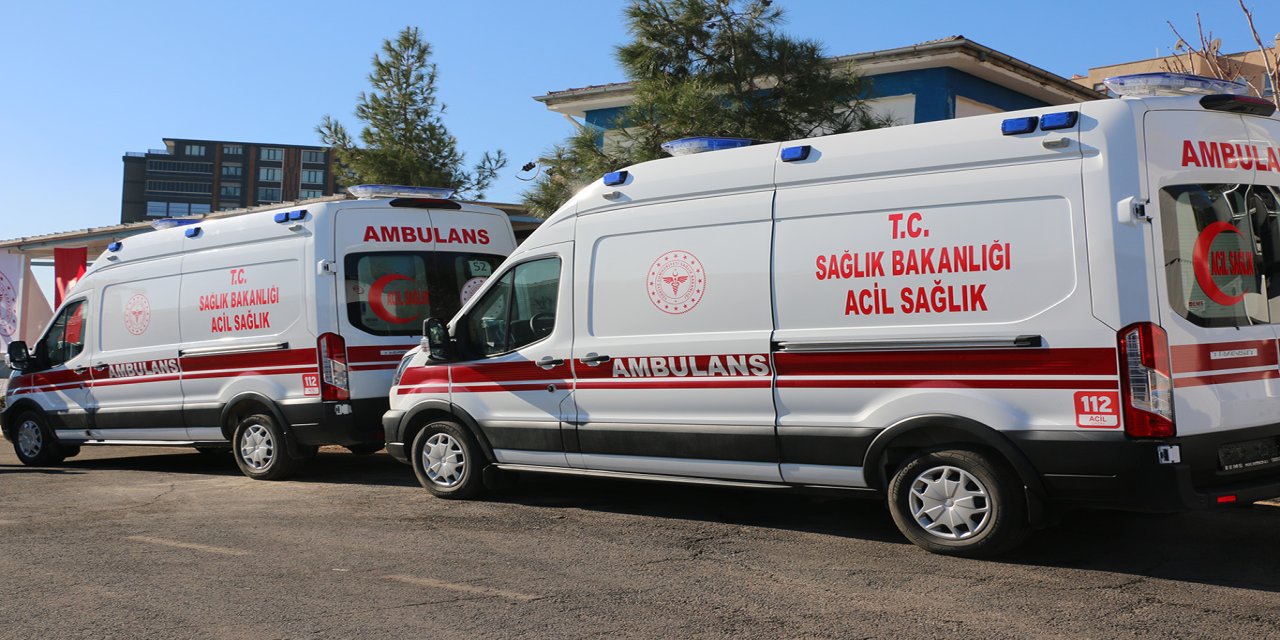 Şanlıurfa’nın Siverek ilçesinde öğretmenleri taşıyan servis minibüsleri çarpıştı: 28 yaralı