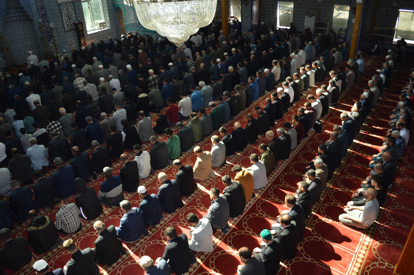 Müslümanlar için büyük fırsat günlerini barındıran Zilhicce ayı başladı