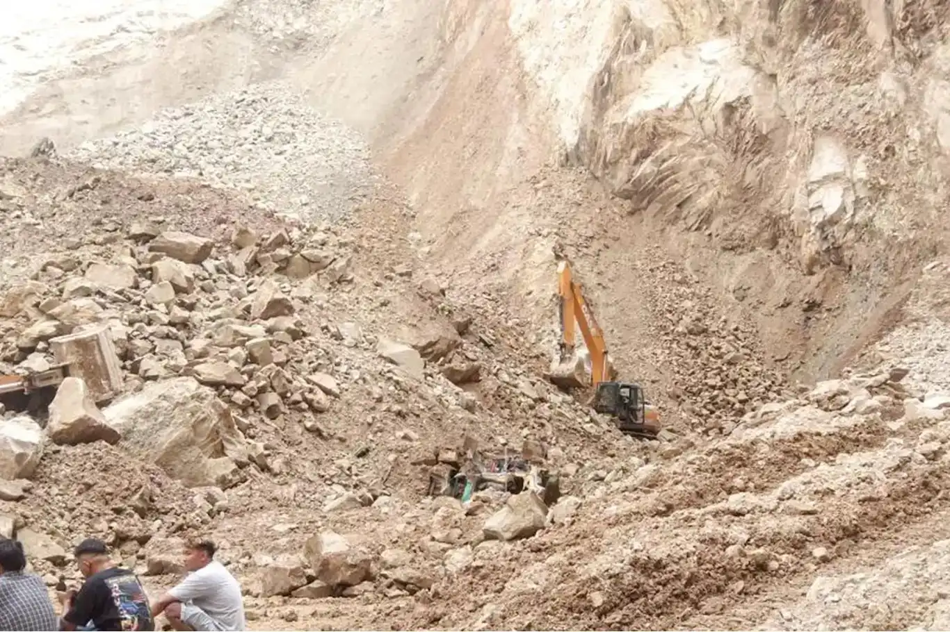 Li Endonezyayê di kana keviran de hezaz çêbû: 7 mirî