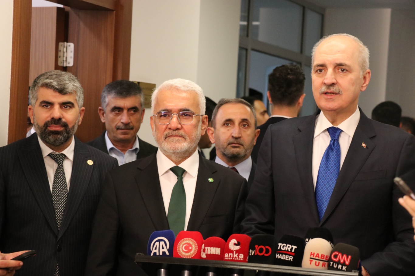 HÜDA PAR Genel Başkanı Zekeriya Yapıcıoğlu: TBMM Başkanlık seçiminde adayımız Numan Kurtulmuş