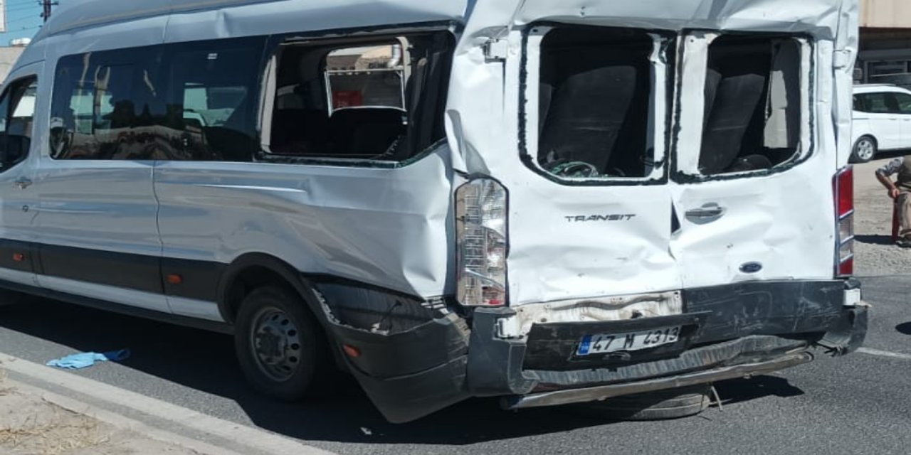 Mardin’in Kızıltepe ilçesinde tır minibüse arkadan çarptı: 4 yaralı