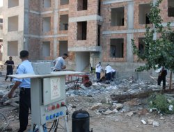 İnşaat iskelesi çöktü: Bir ölü(Yenilendi)