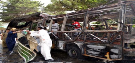 Pakistan'da öğrenci otobüsüne saldırı: 24 ölü