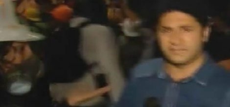 Eylemciden muhabire canlı yayında tokat VİDEO