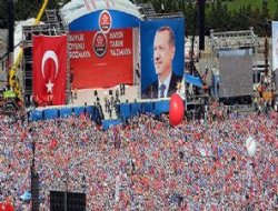 Kazlıçeşme 'Milli İradaye Saygı Mitingi' başladı