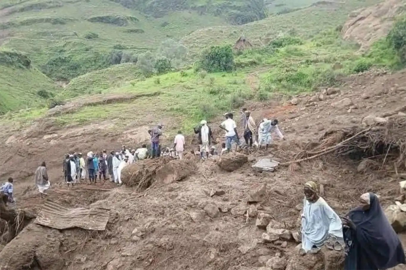 Li Sûdanê hezaz: Ji hezarî zêdetir mirov mirin
