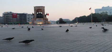 Taksim Meydanı yayalara açıldı