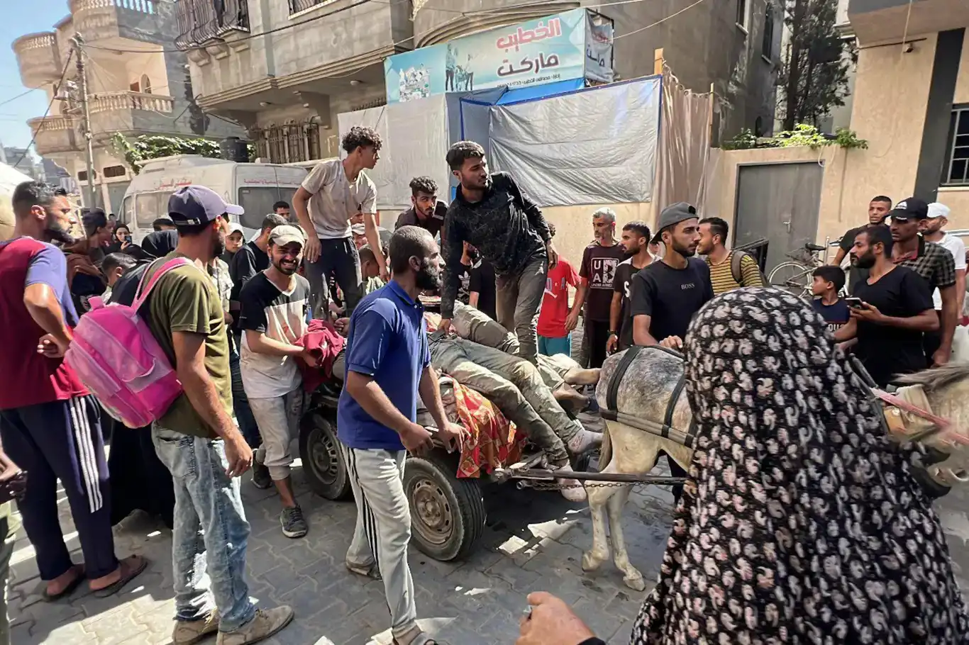 Li Xezzeyê qetlîam berdewam dike: 64 şehîd