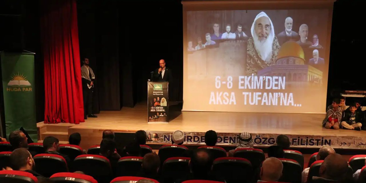 Li Stenbolê bernameya “Ji 6-8ê Cotmehê Heta Tofana Eqsayê” hat lidarxistin