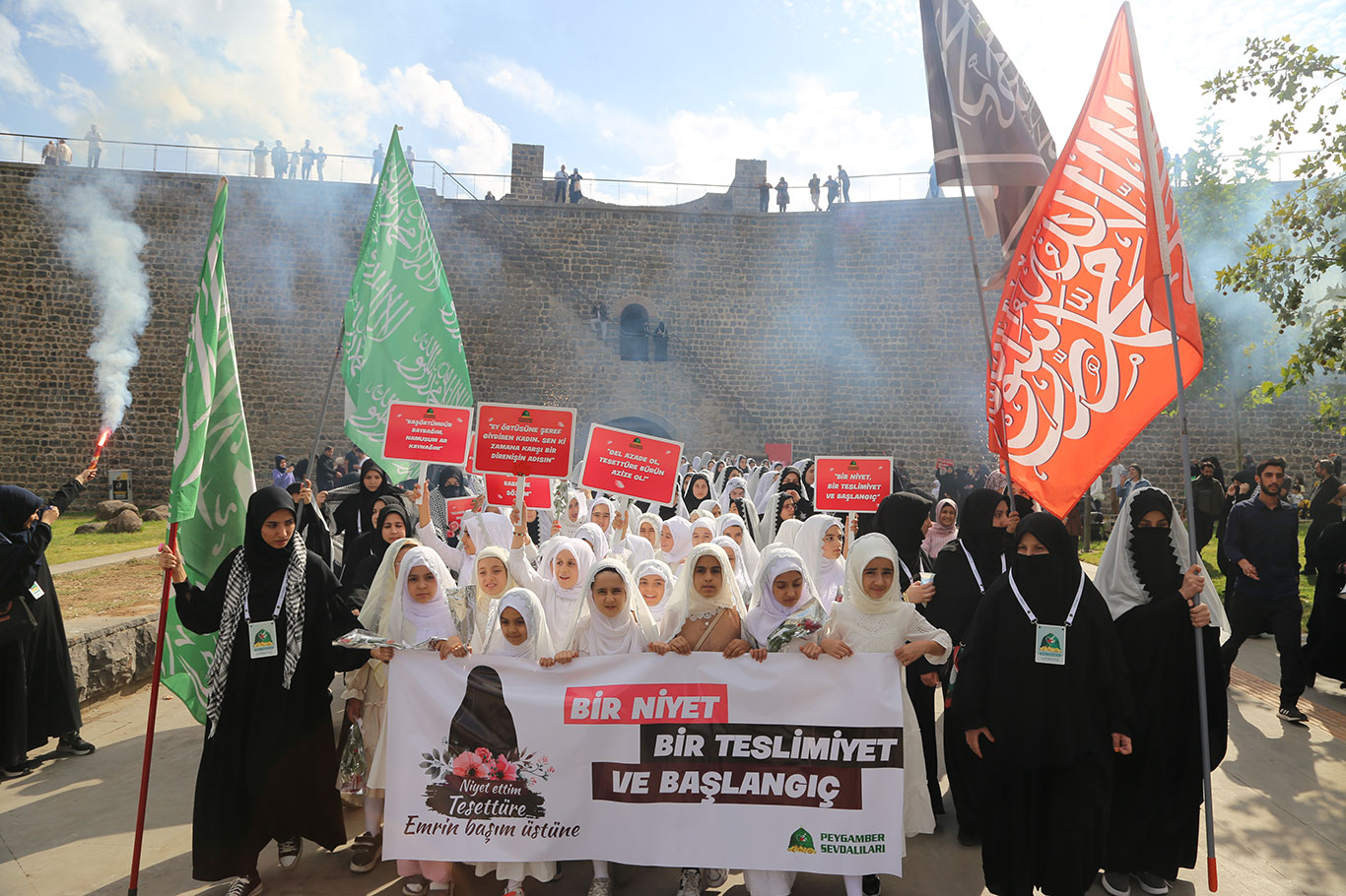 Bernameya "Niyet Dikim Xwe Binixumînim" li Dîyarbekirê eleqeyek mezin kişand
